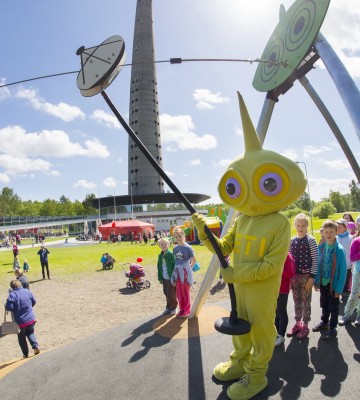 Teletorni suveõue avamine ja moodne BBQ piknik